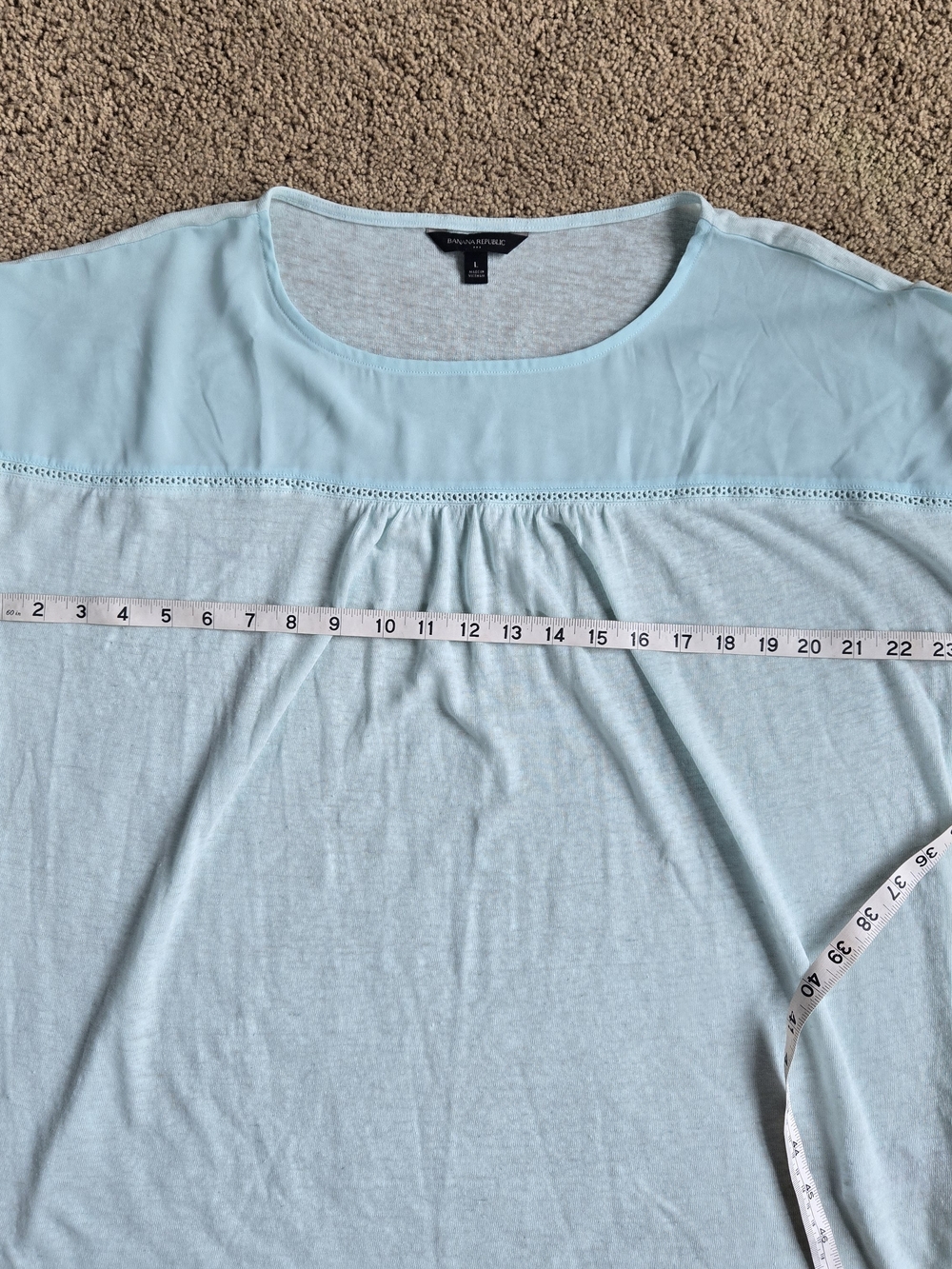 Banana Republic Mint Aqua Linen Blend Sheer Yoke Crochet Trim Top Size L - Picture 4 of 6